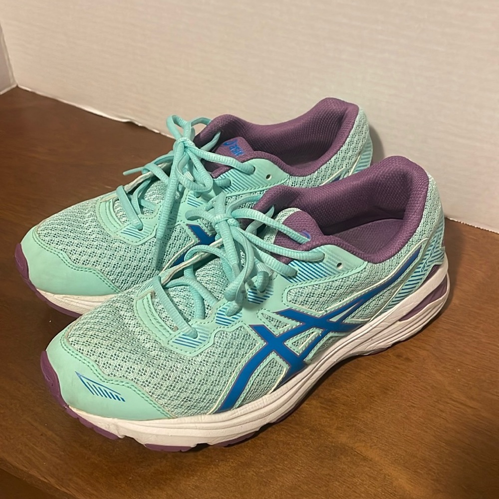 Women ASICS 6 1/2, Cool turquoise mint, blue, purple. Duomax GT-1000.